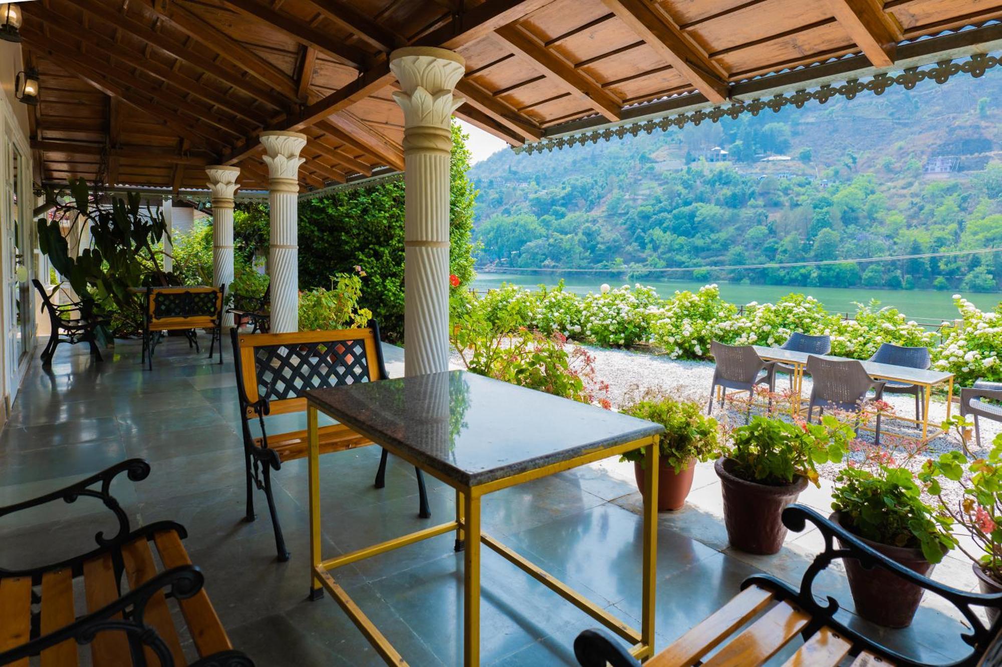 Neelesh Inn- A Luxury Lake View Hotel- 20 Kms From Nainital Bhīm Tāl Extérieur photo