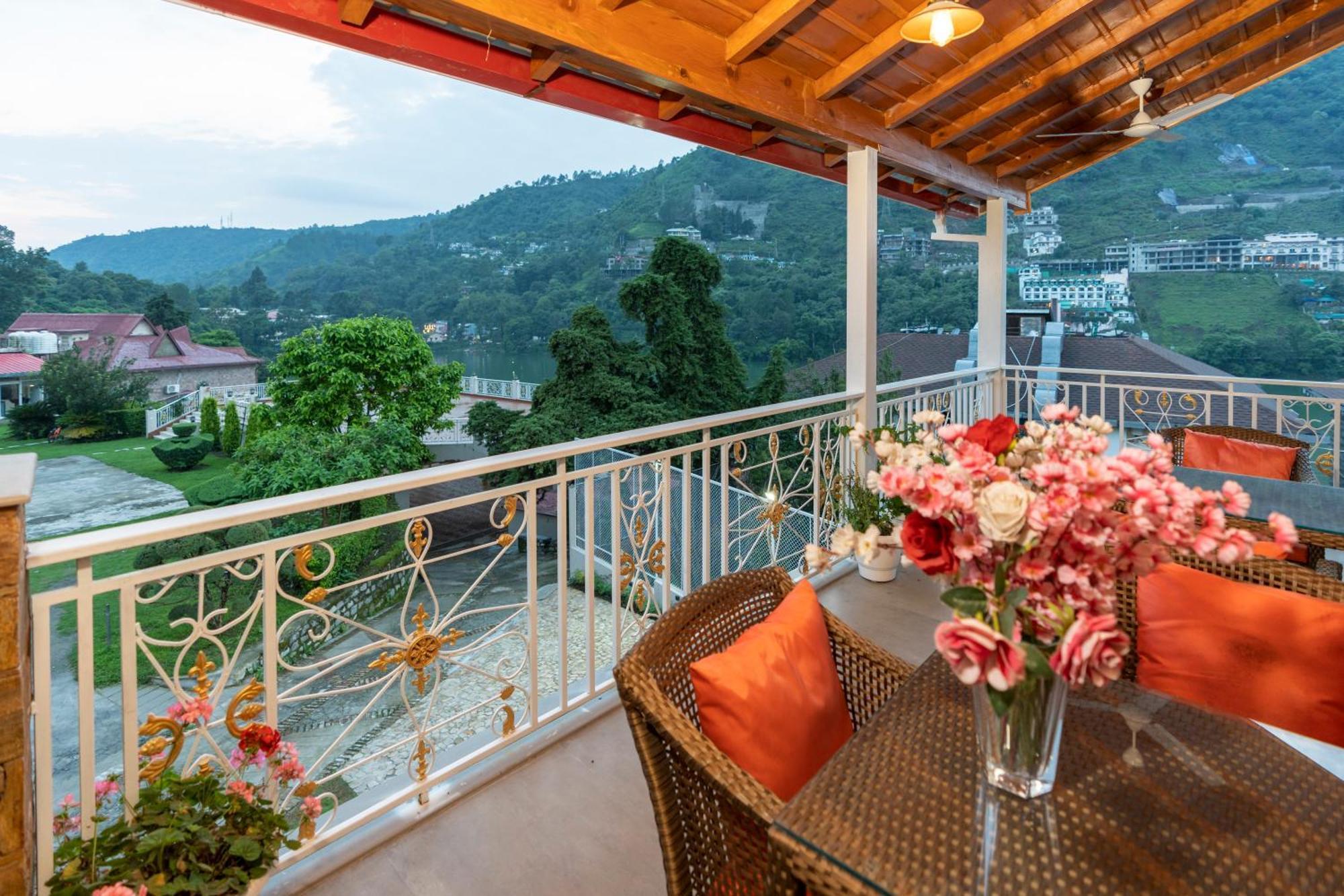 Neelesh Inn- A Luxury Lake View Hotel- 20 Kms From Nainital Bhīm Tāl Extérieur photo