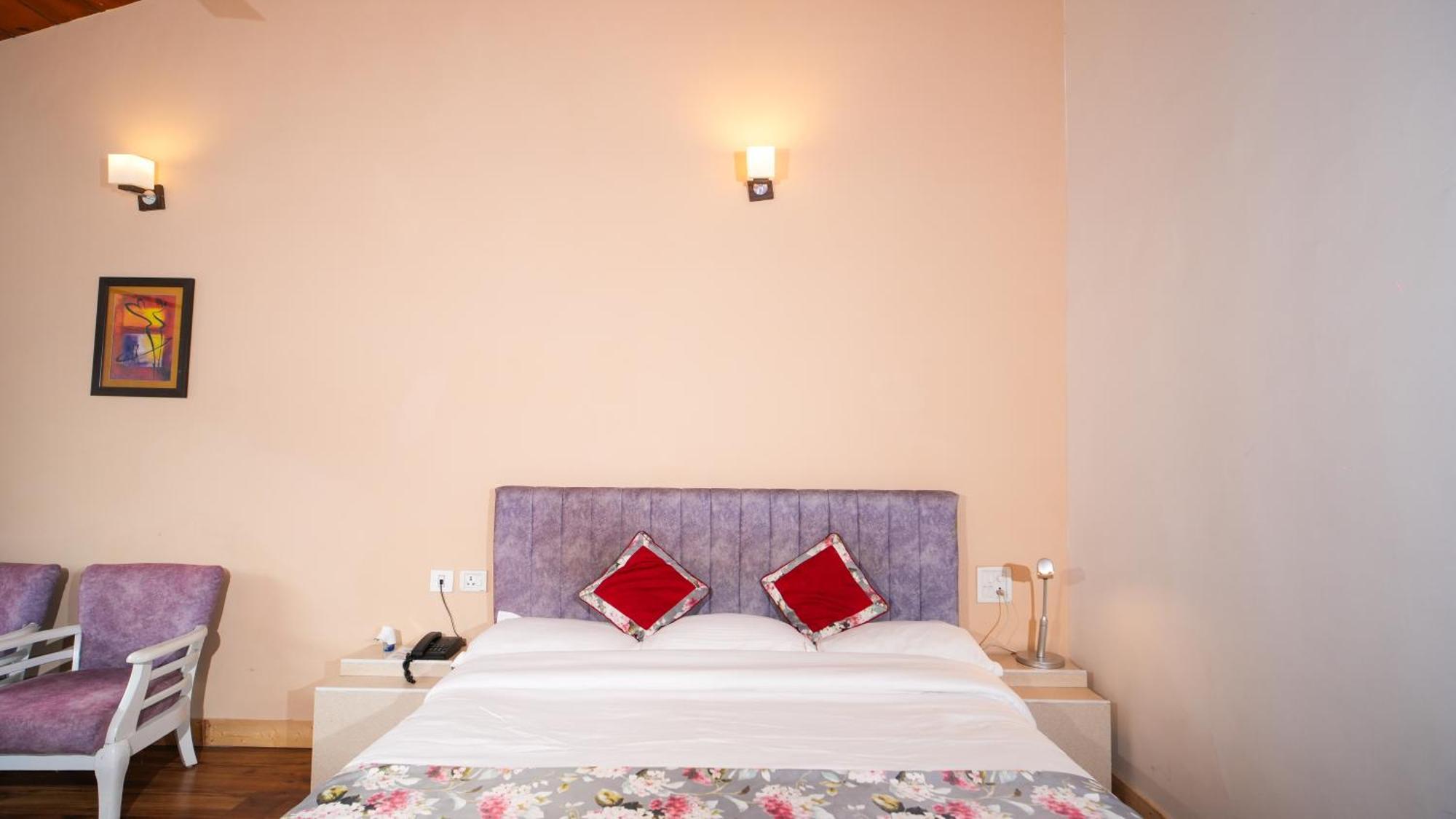 Neelesh Inn- A Luxury Lake View Hotel- 20 Kms From Nainital Bhīm Tāl Extérieur photo