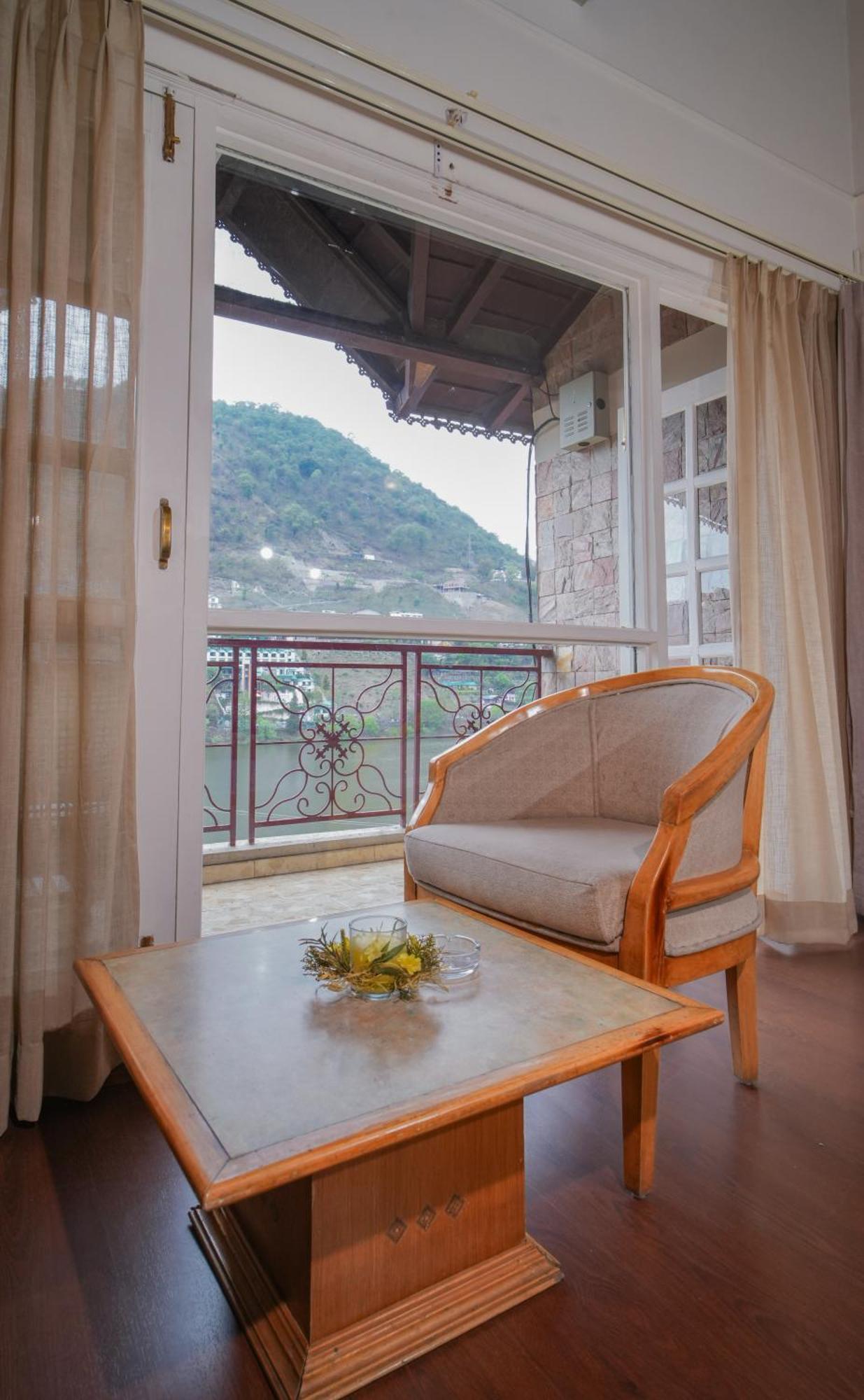 Neelesh Inn- A Luxury Lake View Hotel- 20 Kms From Nainital Bhīm Tāl Extérieur photo