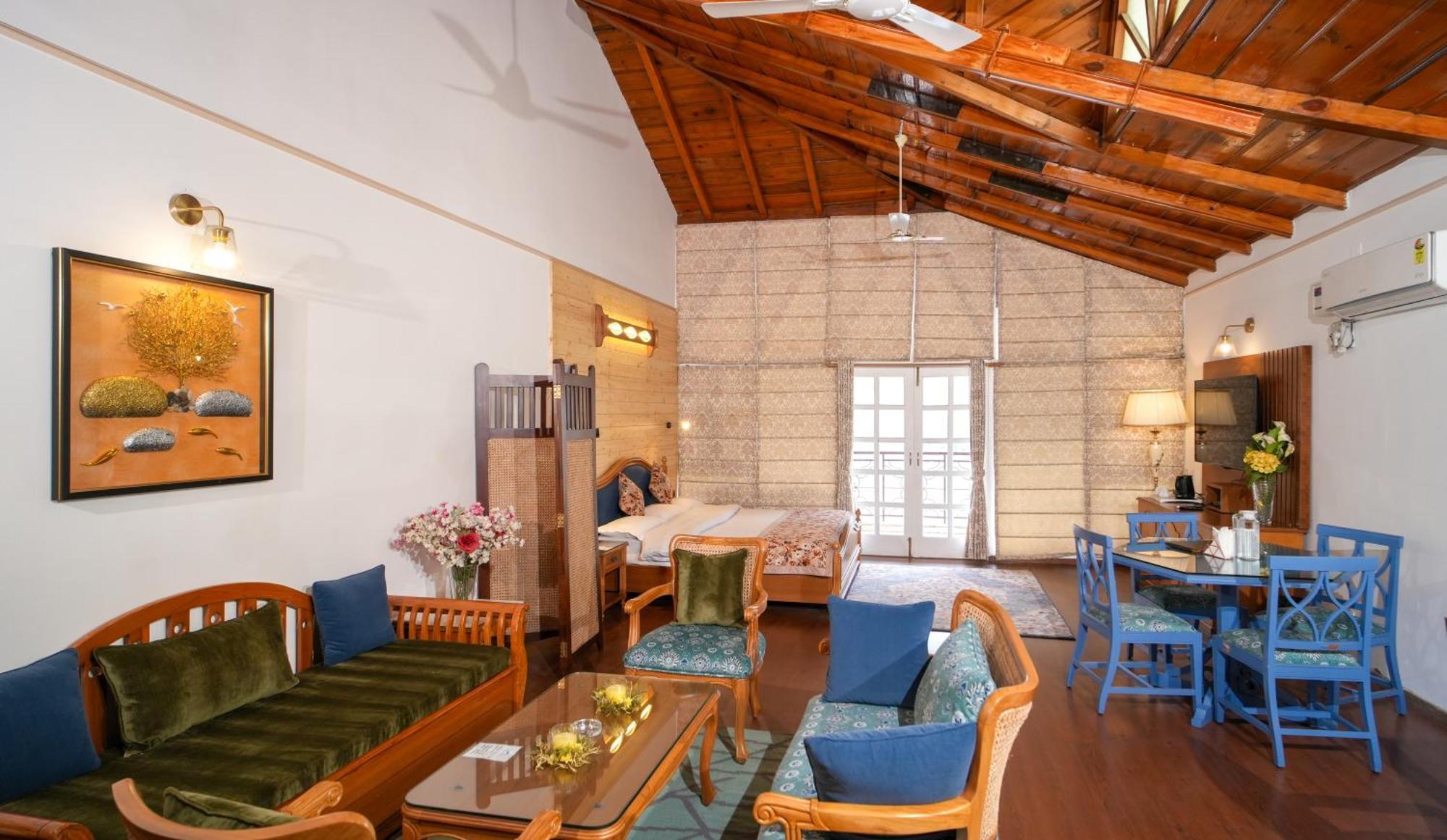 Neelesh Inn- A Luxury Lake View Hotel- 20 Kms From Nainital Bhīm Tāl Extérieur photo