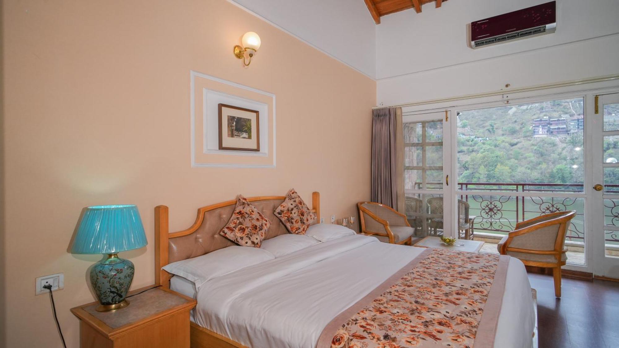 Neelesh Inn- A Luxury Lake View Hotel- 20 Kms From Nainital Bhīm Tāl Extérieur photo