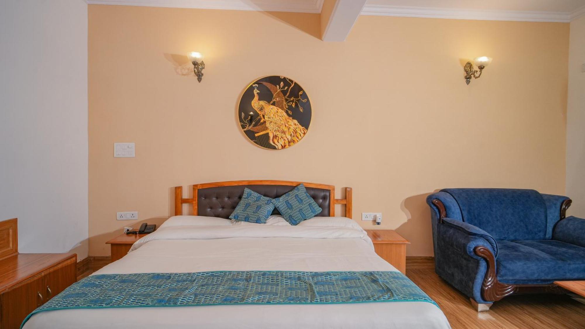 Neelesh Inn- A Luxury Lake View Hotel- 20 Kms From Nainital Bhīm Tāl Extérieur photo